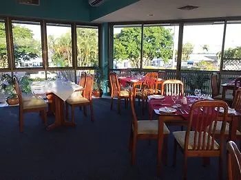Tropical Gateway Motor Inn Rockhampton 3*,