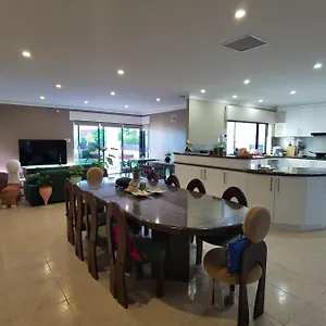 https://apt-sunny-ocean-view-retreat.hotelsperth.org